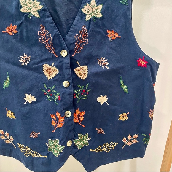 Vintage Leaves Leaf Embroidered Button Front Vest in Navy Blue 🍁 🍃 🍂 - Picture 3 of 5